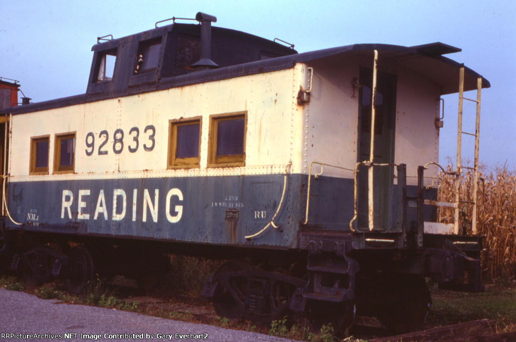 RDG Caboose #92833 - Reading Co